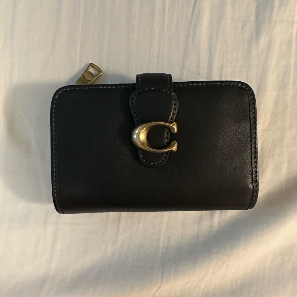Coach Tabby Smooth Leather Medium Snap-Closure Wallet